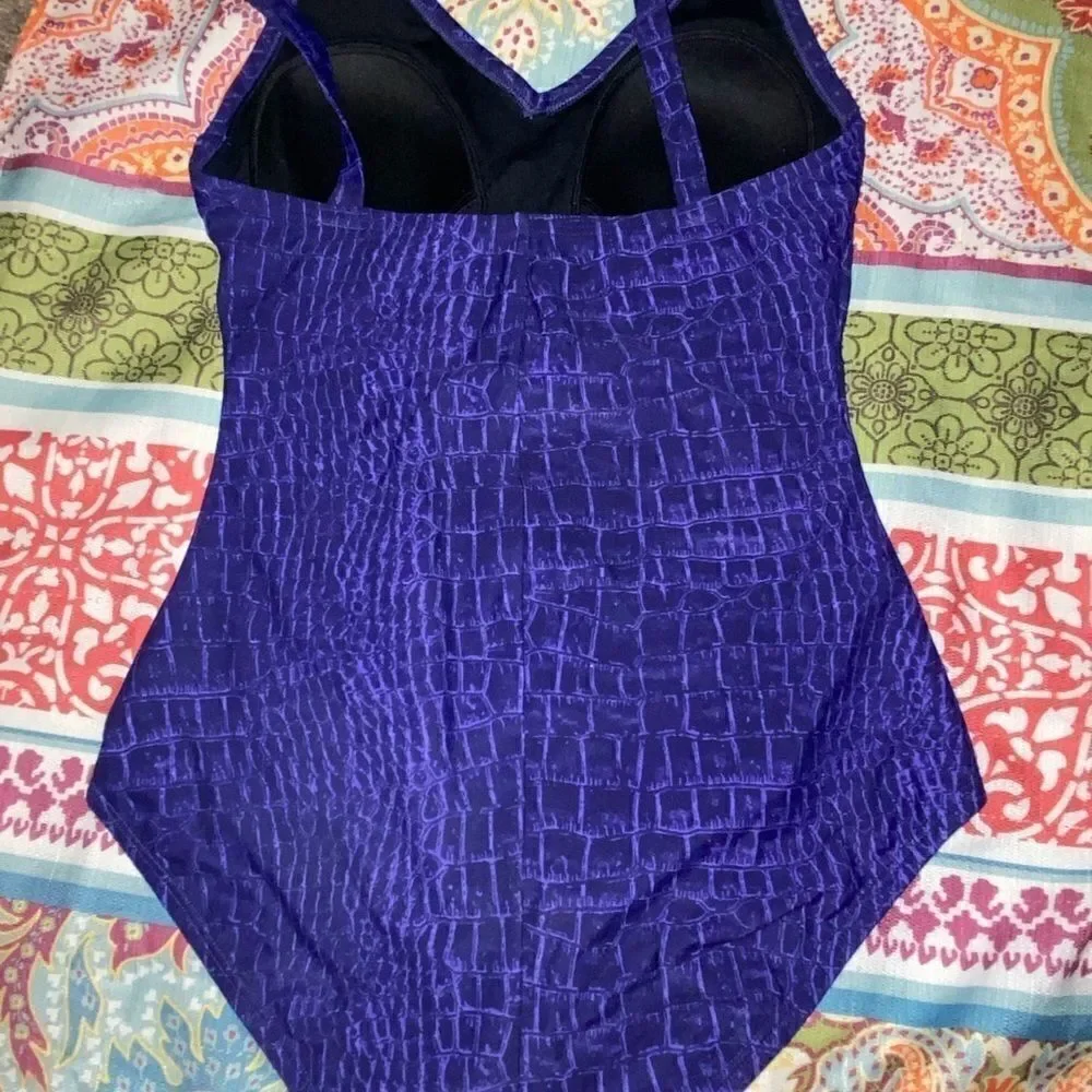 Speedo out blue